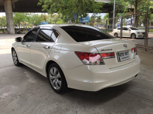 2011 HONDA ACCORD 2.0EL สีขาว 2011 HONDA ACCORD 2.0EL สีขาว
