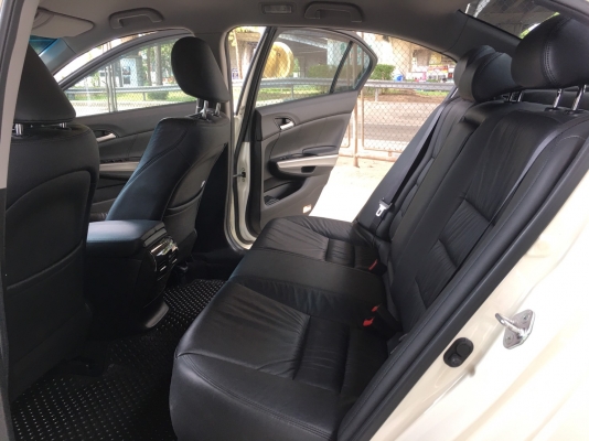 2011 HONDA ACCORD 2.0EL สีขาว 2011 HONDA ACCORD 2.0EL สีขาว