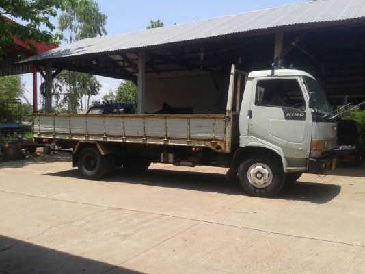 Hino Fc2w 120แรง กะบะยาว 5.5 เมตร เล่มพร้อมโอน