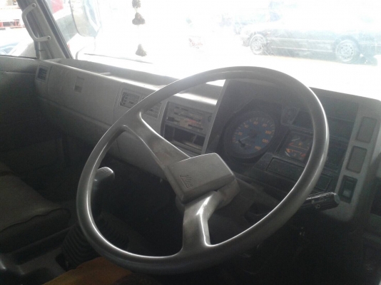 Hino Fc2w 120แรง กะบะยาว 5.5 เมตร เล่มพร้อมโอน Hino Fc2w 120แรง กะบะยาว 5.5 เมตร เล่มพร้อมโอน