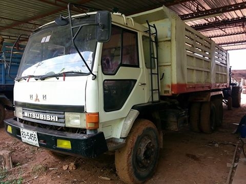 ขายรถดั้ม2เพลา TDเบรกใหญ่ เพลาบุ๋ม เครื่อง195แรง พาวเวอร์ เบรกจิ๊ฟฟี่ ภายในสวย เอกสารเล่มพร้อมโอน สนใจโทร 090-8588220คุณนะ 093-3258446คุณบิว หรือเข้าดูสินค้าอื่นๆได้ที่ www.narong2truck.com หรือ www.truck.in.th/498 หรือเพจFacebook ณรงค์ ซื้อขายรถมือสอง (เ