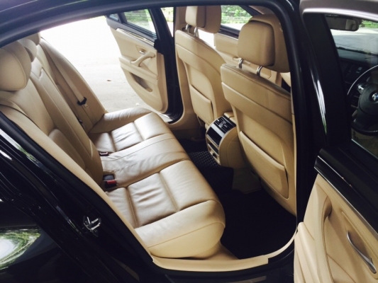 bmw 520D F10 สี ดำ ปี 2011