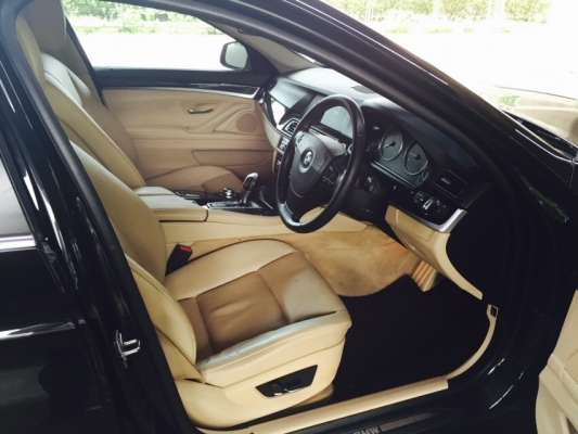 bmw 520D F10 สี ดำ ปี 2011