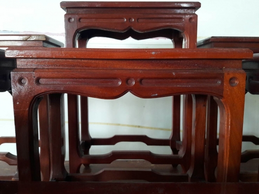 โต๊ะหมู่บูชา ไม้เนื้อแข็ง ชุด ๑๑ ตัว โต๊ะหมู่บูชา ไม้เนื้อแข็ง ชุด ๑๑ ตัว