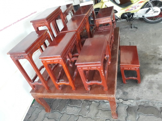 โต๊ะหมู่บูชา ไม้เนื้อแข็ง ชุด ๑๑ ตัว