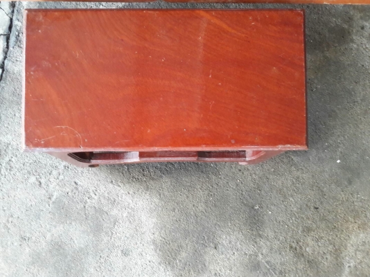 โต๊ะหมู่บูชา ไม้เนื้อแข็ง ชุด ๑๑ ตัว โต๊ะหมู่บูชา ไม้เนื้อแข็ง ชุด ๑๑ ตัว