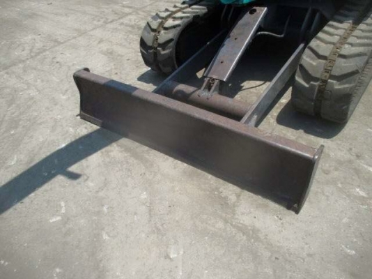 ขายด่วน KOMATSU PC20-7  รถเก่านอกญี่ปุ่น 100\%  มีเอกสารใบอินวอยและใบซื้อขาย   พร้อมทำสี ราคาเบา เบา 285,000 บาท  สนใจติดต่อ วัชรัตน์ รุ่งเรืองแทรกเตอร์ โทร:0925768909หรือ0965411713