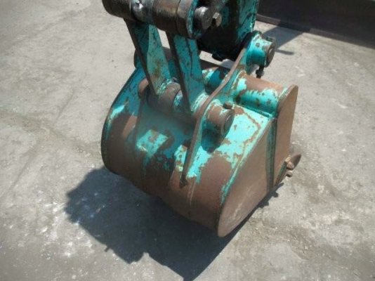 ขายด่วน KOMATSU PC20-7  รถเก่านอกญี่ปุ่น 100\%  มีเอกสารใบอินวอยและใบซื้อขาย   พร้อมทำสี ราคาเบา เบา 285,000 บาท  สนใจติดต่อ วัชรัตน์ รุ่งเรืองแทรกเตอร์ โทร:0925768909หรือ0965411713