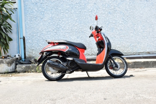 Scoopy i รถบ้านแท้ สภาพเดิม เล่มชุดโอนครบ ภาษีพรบไม่ขาด ทะเบียนสวย