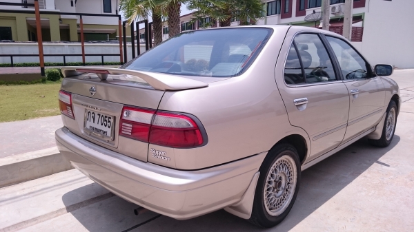 Sunny ปี 2000 Top