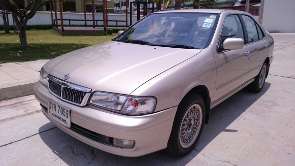 Sunny ปี 2000 Top