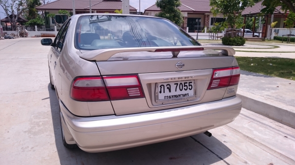 Sunny ปี 2000 Top