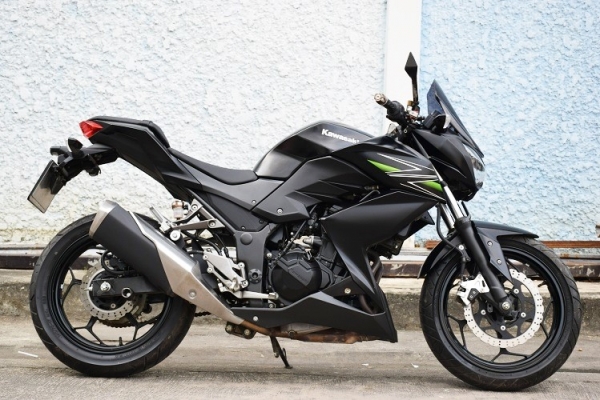 Z250 วิ่ง1000โล ทะเบียนสวยตอง1 สภาพป้ายแดง Z250 วิ่ง1000โล ทะเบียนสวยตอง1 สภาพป้ายแดง