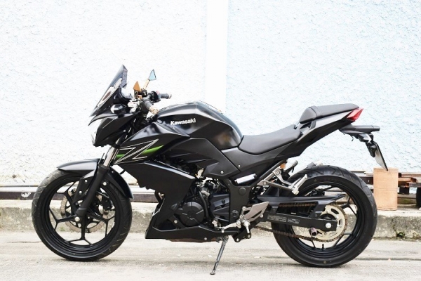 Z250 วิ่ง1000โล ทะเบียนสวยตอง1 สภาพป้ายแดง Z250 วิ่ง1000โล ทะเบียนสวยตอง1 สภาพป้ายแดง