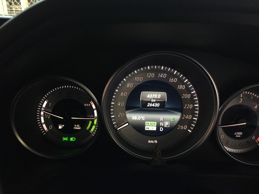 benz e300 bluetec hybrid. สีเทา ปี 2015 amg เจ้าของมือเดียว benz e300 bluetec hybrid. สีเทา ปี 2015 amg เจ้าของมือเดียว