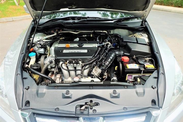 Honda Accord Miner-change 2.0 Top สีบรอนซ์เงิน  ปี2006