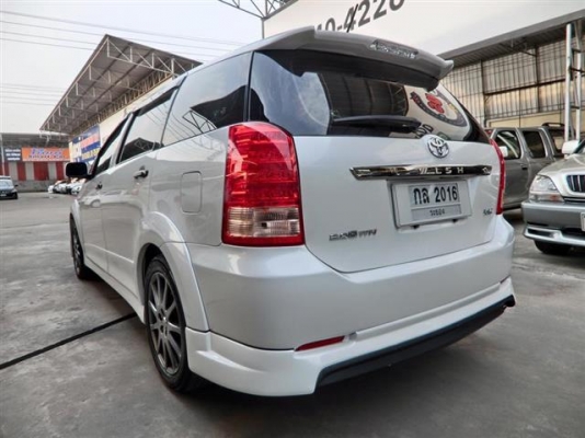 Toyota Wish 2.0Q Sport Touring III สีขาวมุข ปี2009