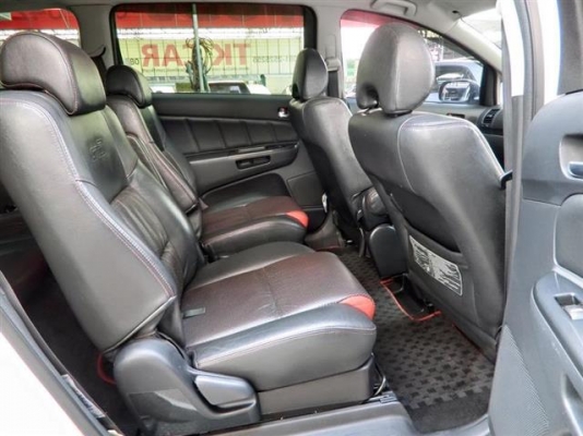 Toyota Wish 2.0Q Sport Touring III สีขาวมุข ปี2009