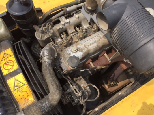 รถบด 9 ล้อยาง Komatsu JW200 รุ่นใหม่ สภาพสวย พร้อมใใช้งาน ชม.การทำงาน 3000 ชม.