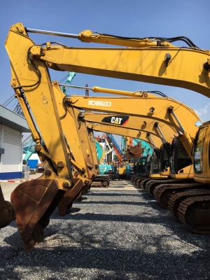 รถขุด Sumitomo SH200-5 แทรก 700mm (สต็อก) สนใจโทร. 080-6565422 (หนิง)