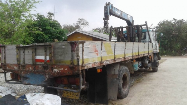 ขาย hino f18 ho7d 195 เครน 3.5 ตัน กะบะ6.20 ขาย hino f18 ho7d 195 เครน 3.5 ตัน กะบะ6.20