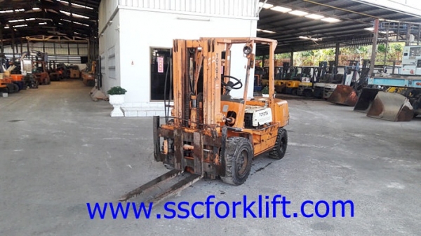 ขายรถยก TOYOTA 4FD30 เสาเข้าตู้