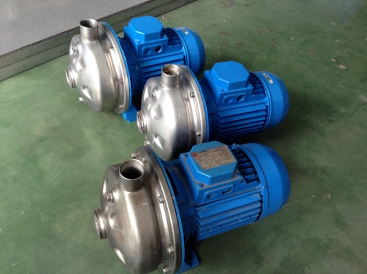 ( เหลือ 1ตัว ครับ )ขายปั้มน้ำหอยโข่งหัวปั้มสแตนเลส Ebara 3/4HP. 380V ขนาดเข้า 1.5นิ้ว ออก 1.2นิ้ว สภาพดีเดิมๆทำสีใหม่ วิ่งนิ่ม พร้อมใช้งาน มี 3ตัวครับ