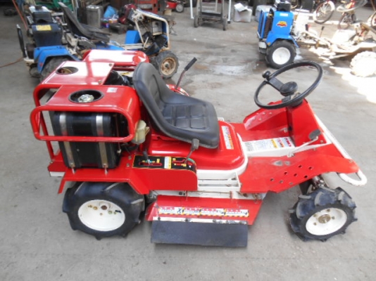 ขายรถตัดหญ้า SATO SRM831VH พร้อมใช้งาน ขายรถตัดหญ้า SATO SRM831VH พร้อมใช้งาน