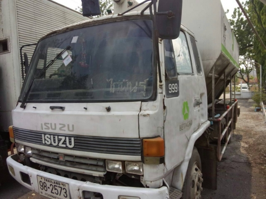 ขายด่วนครับ รถบรรทุกอาหารสัตย์ ISUZU เครื่อง 160 แรง ครับ สวยพร้อมใช้งาน