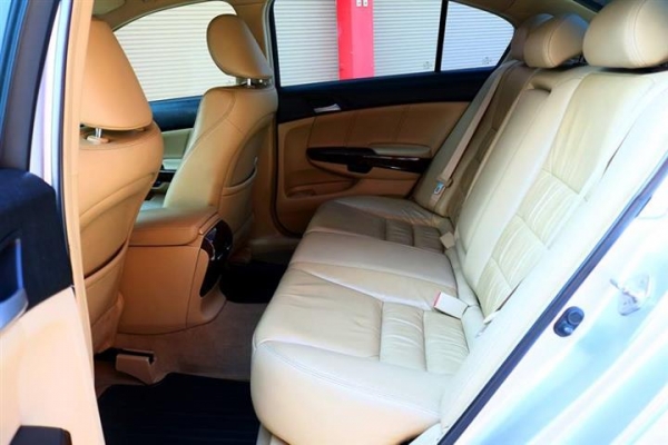 HONDA ACCORD 2.4 I-VTEC T0P NAv สีบ.เงิน ปี2008