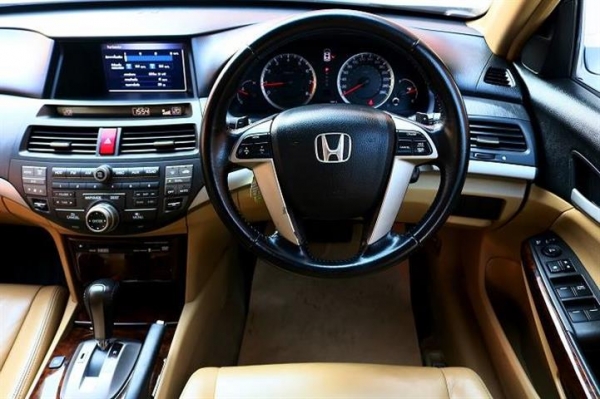 HONDA ACCORD 2.4 I-VTEC T0P NAv สีบ.เงิน ปี2008