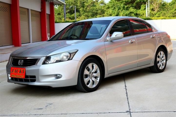 HONDA ACCORD 2.4 I-VTEC T0P NAv สีบ.เงิน ปี2008