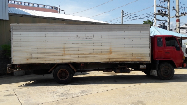 Isuzu FTR32NR เครื่อง 195 เบรคทิฟฟี่ เกียร์ตาราง ยาว 7.20 เมตร เครื่องดี คัสซีสวย ทะเบียนพร้อมโอน Isuzu FTR32NR เครื่อง 195 เบรคทิฟฟี่ เกียร์ตาราง ยาว 7.20 เมตร เครื่องดี คัสซีสวย ทะเบียนพร้อมโอน