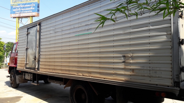 Isuzu FTR32NR เครื่อง 195 เบรคทิฟฟี่ เกียร์ตาราง ยาว 7.20 เมตร เครื่องดี คัสซีสวย ทะเบียนพร้อมโอน Isuzu FTR32NR เครื่อง 195 เบรคทิฟฟี่ เกียร์ตาราง ยาว 7.20 เมตร เครื่องดี คัสซีสวย ทะเบียนพร้อมโอน