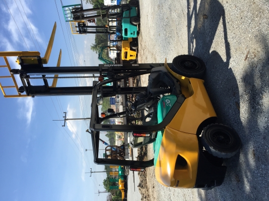 ขายรถยก 2 ตันเก่าญี่ปุ่นรุ่นใหม่ KOMATSU  FD20-16 ดีเซลพร้อมใช้งาน