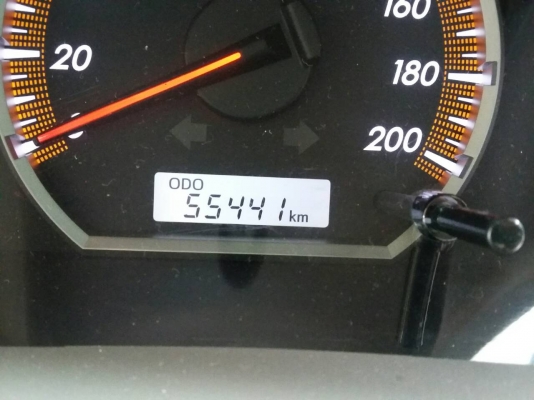 toyota vigo preruner 3.0G สีขาว ปี 2012