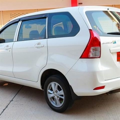 T0Y0TA AvanZa 1.5E MT สีขาว ปี2012