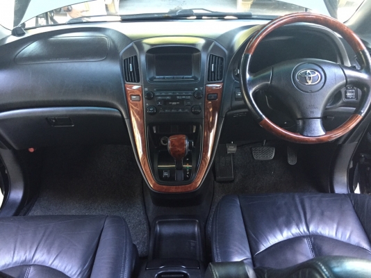 TOYOTA HIRRIER 3.0 สี ดำ ปี 2002 รถสวยสภาพพร้อมใช้ TOYOTA HIRRIER 3.0 สี ดำ ปี 2002 รถสวยสภาพพร้อมใช้