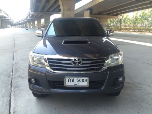 toyota vigo prerunner 4dr 2.5e สีเทาดำ ปี 2012 รถมือเดียว สภาพสวยมากๆ เกียร์ธรรมดา