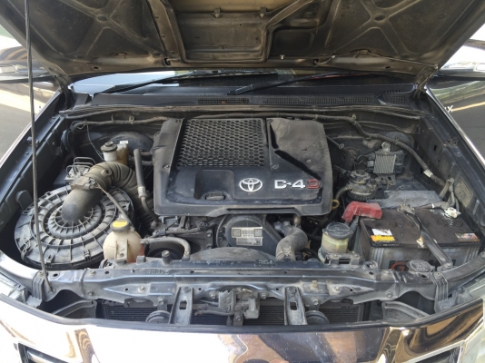 toyota vigo prerunner 4dr 2.5e สีเทาดำ ปี 2012 รถมือเดียว สภาพสวยมากๆ เกียร์ธรรมดา