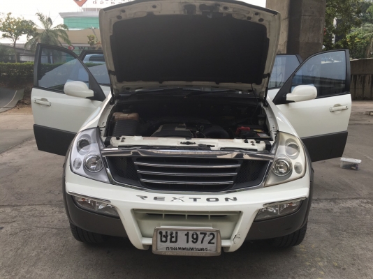 ssangyong rexton rx 320 สีขาว-เทา ปี 2004