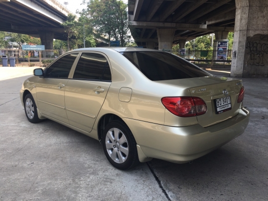 toyota altis 1.6e สีทอง ปี 2004 ติดแก็ส lpg แลัว รถสวยขับดี ราคา สุดคุ้ม
