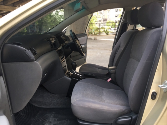 toyota altis 1.6e สีทอง ปี 2004 ติดแก็ส lpg แลัว รถสวยขับดี ราคา สุดคุ้ม