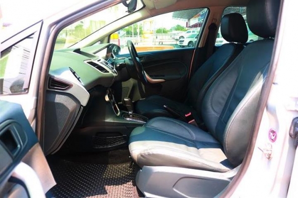 Ford Fiesta 1.6 Sport AT สีบรอนซ์เงิน ปี2011 Ford Fiesta 1.6 Sport AT สีบรอนซ์เงิน ปี2011