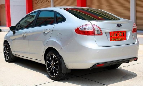 Ford Fiesta 1.6 Sport AT สีบรอนซ์เงิน ปี2011 Ford Fiesta 1.6 Sport AT สีบรอนซ์เงิน ปี2011
