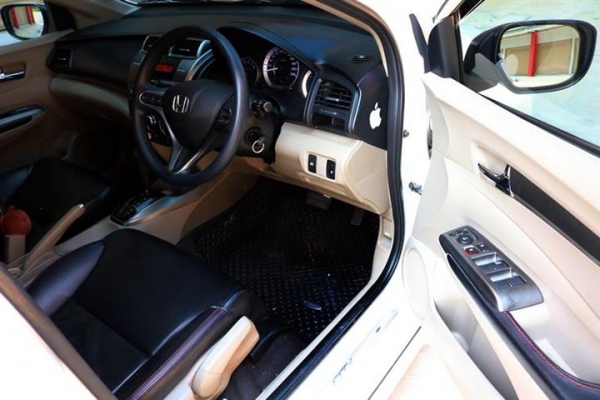 HONDA CITY 1.5V I-VTEC *CNG สีขาว ปี2013