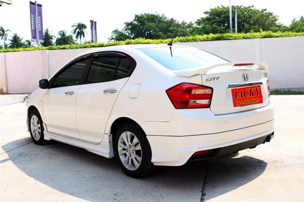 HONDA CITY 1.5V I-VTEC *CNG สีขาว ปี2013