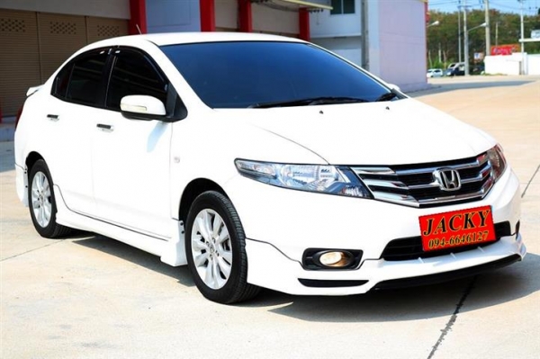 HONDA CITY 1.5V I-VTEC *CNG สีขาว ปี2013