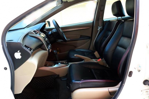 HONDA CITY 1.5V I-VTEC *CNG สีขาว ปี2013