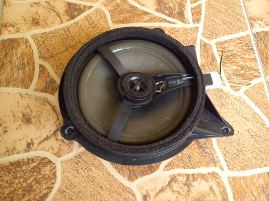 ดอกลำโพง VOLVO เดิมๆติดรถ มีดอกเดียว